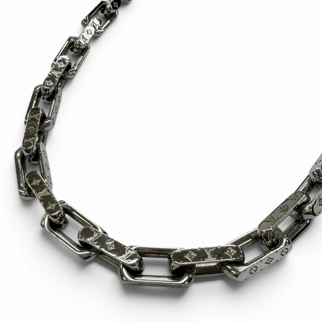 LOUIS VUITTON (Louis Vuitton) 2020 model M64196 Collier Chain Monogram Necklace, Silver, Made in (1 of 17)