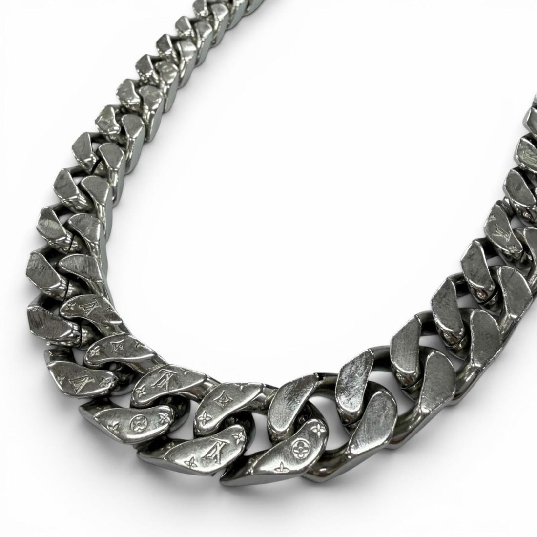 LOUIS VUITTON M68272 Collier Chain Curb Link Monogram Necklace Silver Made in Italy Men's Accessory (1 of 20)