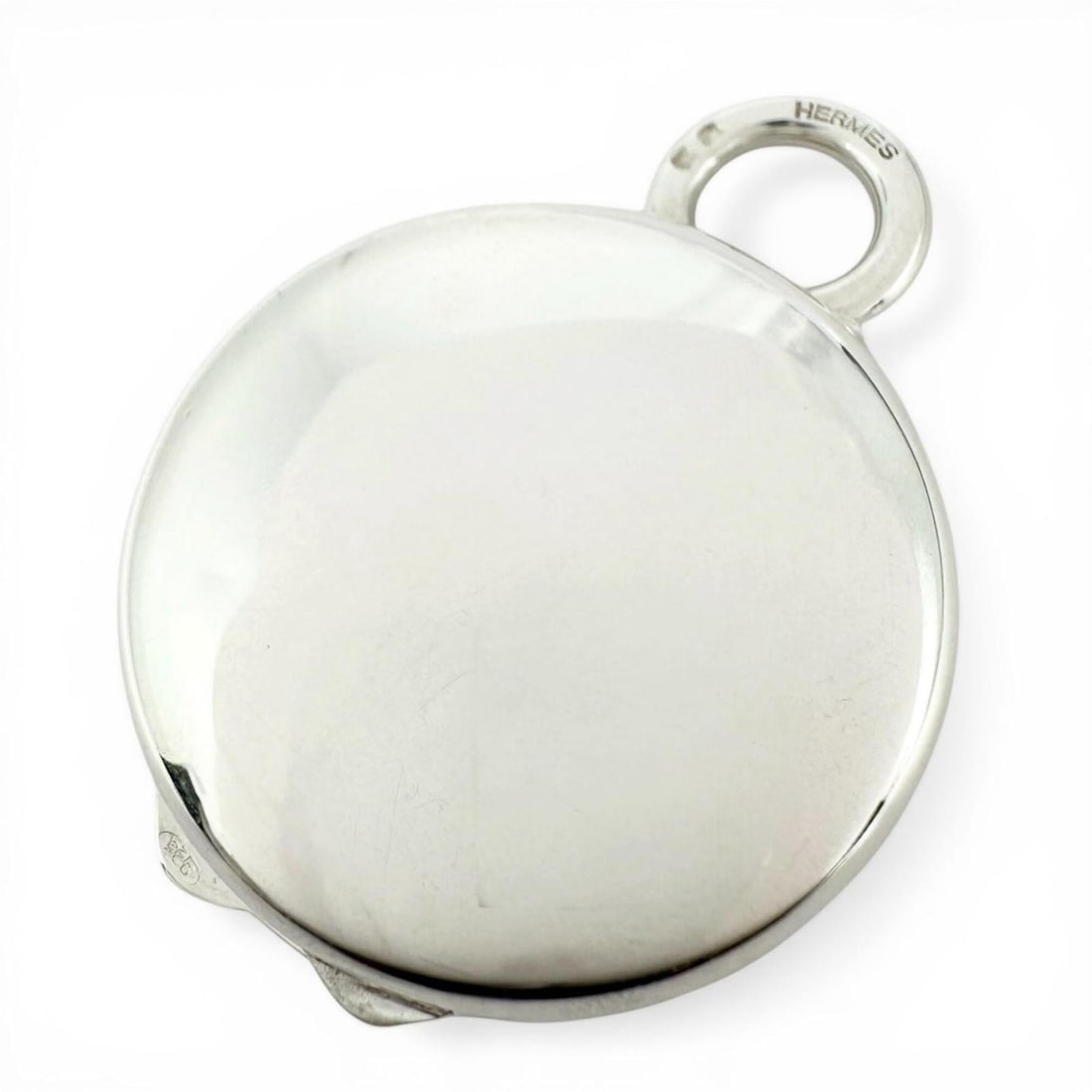 HERMES Vintage SV925 Pill Case Pendant Top, Silver, Weight 12.1g, Women's: --- Catalog ---Category: SizePendant Size: 45mm x 30mm / 1.77'' x 1.18''Category: DesignColor: SilverGender: WomenMaterial: Silver 925Necklace Type: PendantCategory: GeneralBrand: Hermes--- Item List