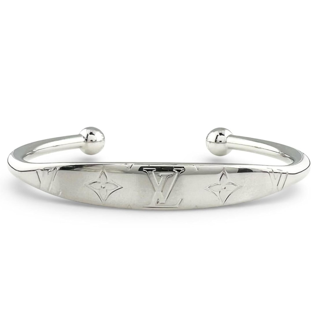 LOUIS VUITTON M64839 Jonc Monogram Bangle Accessory Silver M Made in Italy Men's: --- Catalog ---Category: SizeLength: 17cm / 6.69''Category: DesignType: BangleColor: SilverGender: MenCategory: GeneralMPN: M64839Brand: Louis VuittonCountry of Origin: Italy--- Item List ---Section: