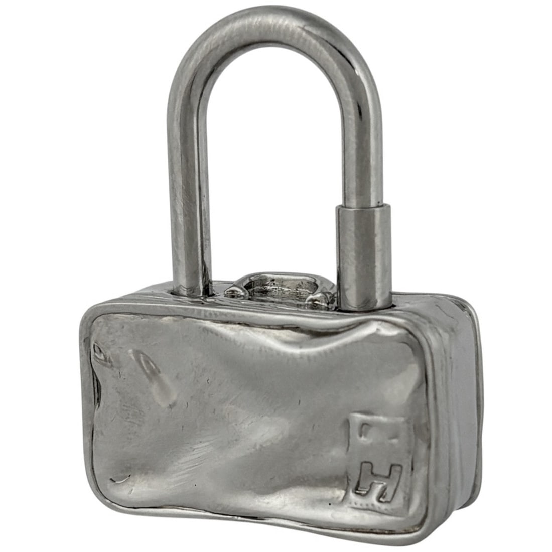 Hermes HERMES Cadena Bag Charm "Le chappee belle" (Beautiful Escape) 2009 Metal Silver Women's: --- Catalog ---Category: SizeSize (HxWxD): 35.00mm x 23.00mm / 1.38'' x 0.91''Category: DesignType: Handbag charmColor: SilverGender: WomenMaterial: MetalCategory: GeneralBrand: Hermes--- Item List --