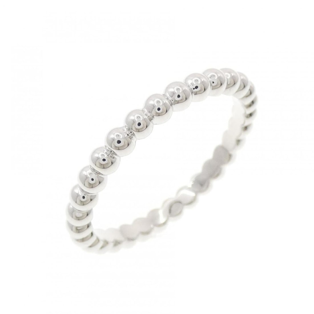 Van Cleef & Arpels Perlee Medium Ring: --- Catalog ---Category: SizeJP Size: 24US Size: 11.5Category: DesignType: Band ringColor: White goldGender: Women,MenMaterial: White gold (18K)Category: GeneralMPN: VCARN9PC00Brand: Van Cleef &