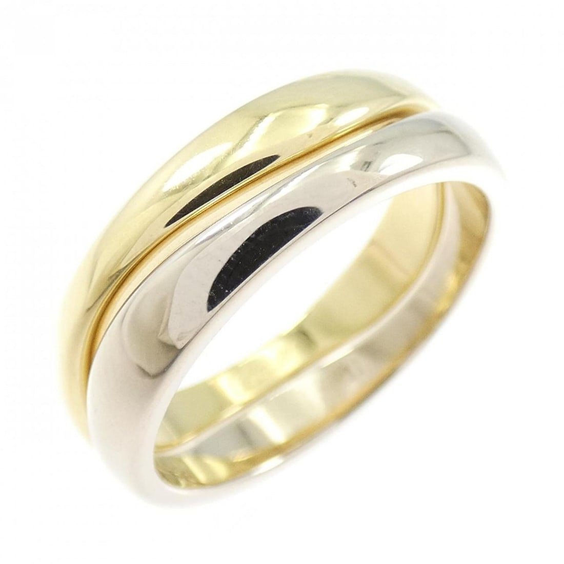 Cartier Love Me Ring: --- Catalog ---Category: SizeUS Size: 6Brand Size: 51Category: DesignType: Band ringGender: WomenMaterial: White gold (18K), Yellow gold (18K)Category: GeneralBrand: Cartier--- Item List ---Section: C
