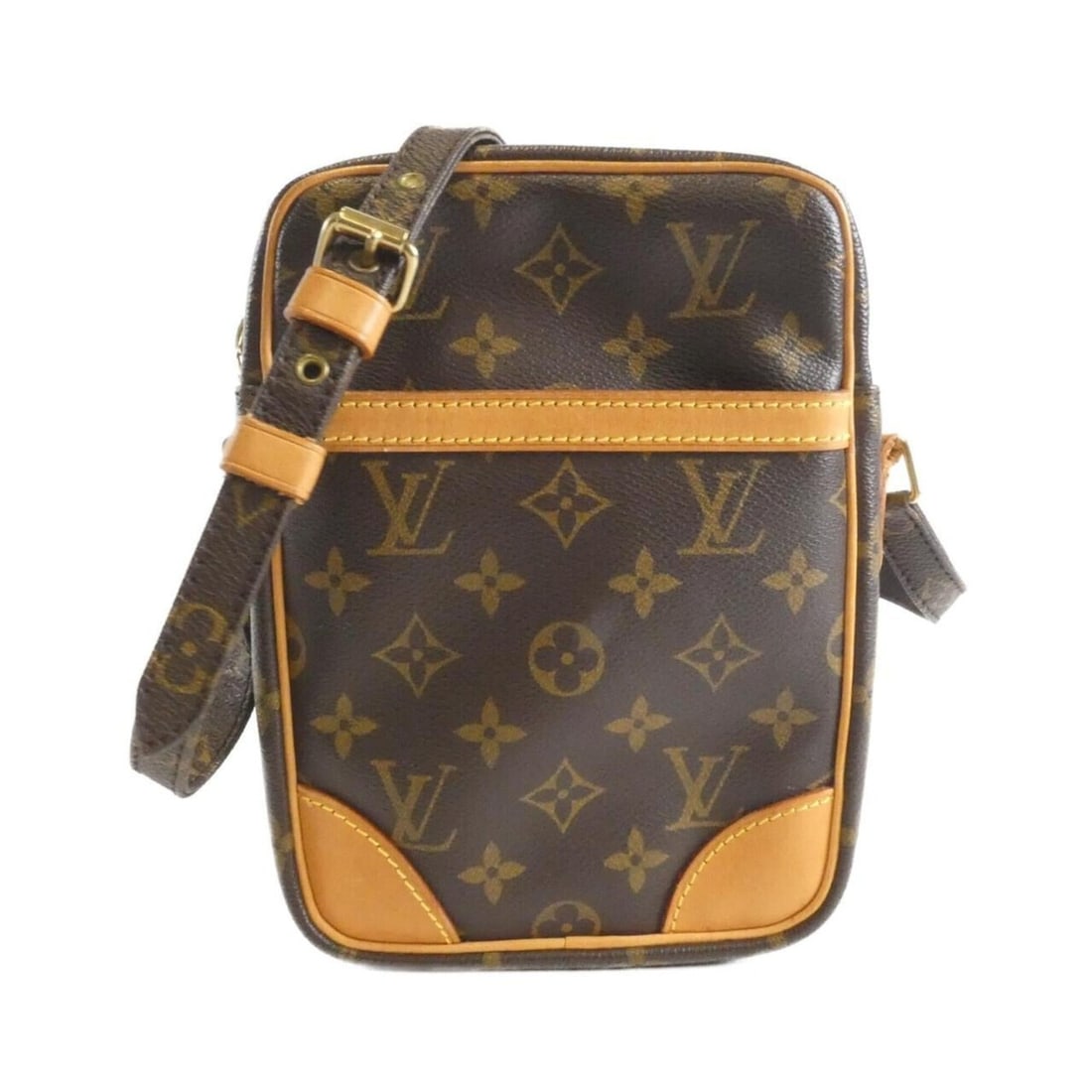 GUCCI Sukey Shima GG Logo Engraved Leather Handbag Mini Tote Bag Dark Brown 28947: --- Catalog ---Category: SizeSize (HxWxD): 28cm x 37cm x 12cm / 11.02'' x 14.56'' x 4.72''Category: DesignType: Handbag, Tote bagColor: BrownGender: WomenMaterial: Leather Category: GeneralBrand: Gucc