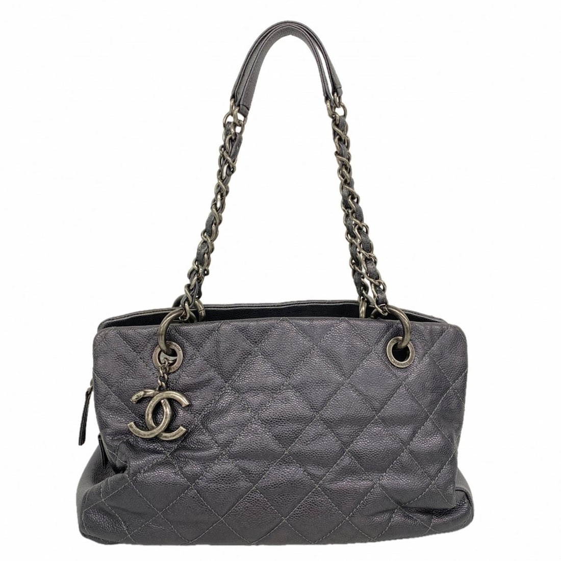 Chanel Travel Line 17676 Handbag Pouch: --- Catalog ---Category: SizeSize (HxWxD): 10cm x 19.5cm x 1cm / 3.93'' x 7.67'' x 0.39''Category: DesignType: PouchColor: BlackGender: WomenMaterial: Nylon Category: GeneralLine: Travel LineBrand: Ch