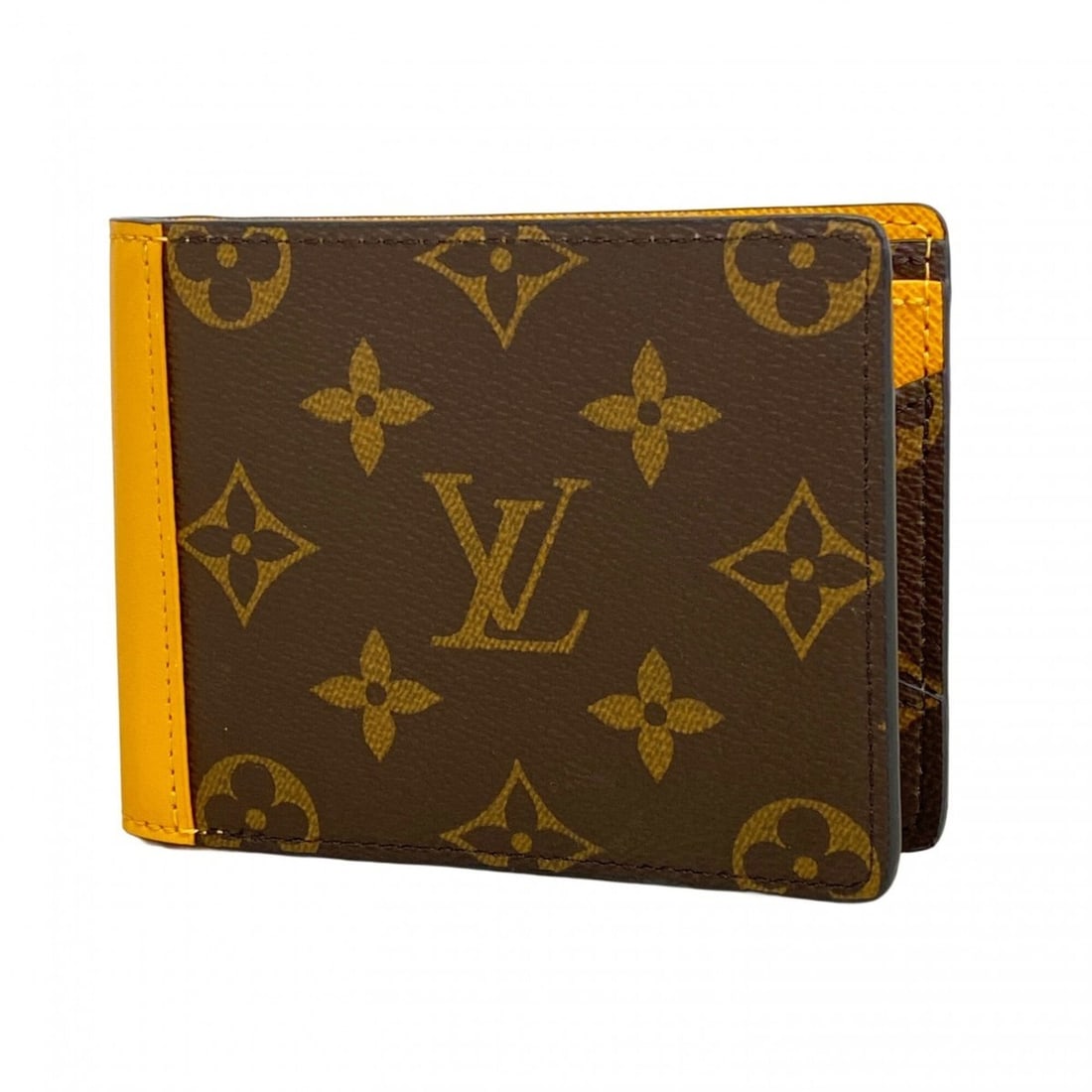 Gucci 631663 1W10X Handbag: --- Catalog ---Category: SizeSize (HxWxD): 20cm x 28cm x 9cm / 7.87'' x 11.02'' x 3.54''Category: DesignType: HandbagColor: CamelGender: WomenMaterial: Leather Hardware Color: Gold, SilverCategory: