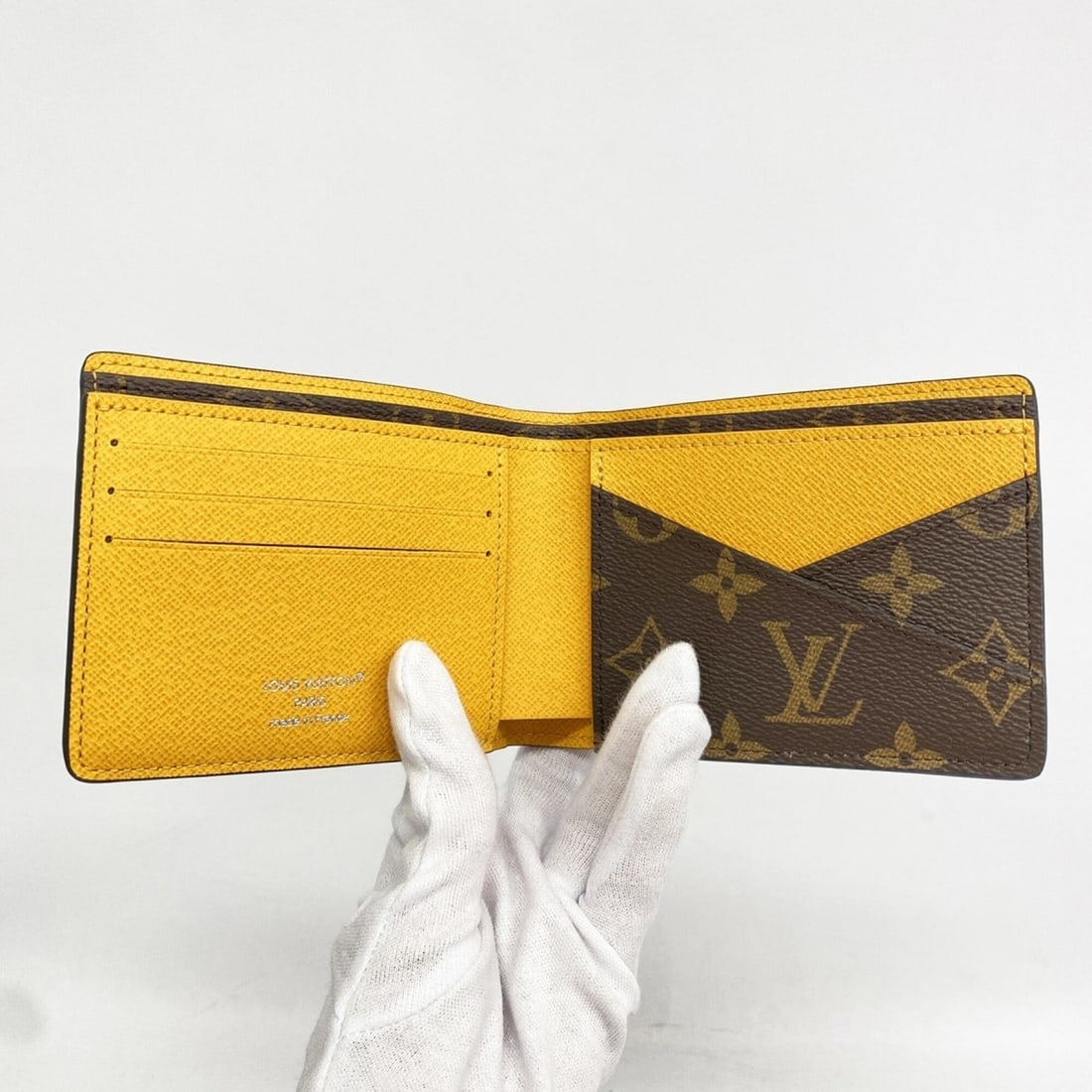 Gucci 631663 1W10X Handbag - 3