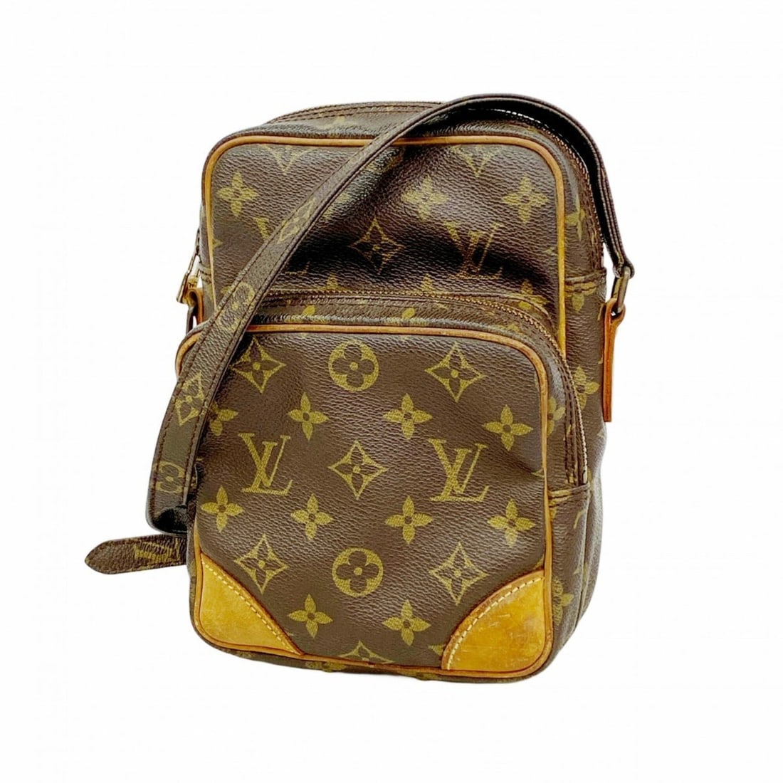 GUCCI GG Embossed Tote Bag, Leather, Black, 700421: --- Catalog ---Category: SizeSize (HxWxD): 38cm x 36cm x 10.5cm / 14.96'' x 14.17'' x 4.13''Category: DesignType: Tote bagColor: BlackGender: WomenMaterial: Leather Hardware Color: SilverCategory: Gen