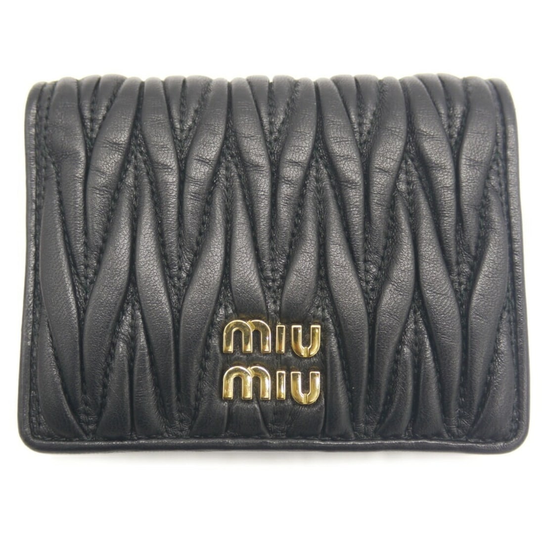 Bottega Veneta Tri-fold Wallet Intrecciato Andiamo Lambskin 824968 BOTTEGA VENETA Navy WALLET: --- Catalog ---Category: SizeSize (HxWxD): 8.5cm x 10cm / 3.34'' x 3.93''Category: DesignType: Wallet (tri-fold)Color: Black, NavyGender: Women,MenMaterial: Leather Leather/Fur Type: LambskinCategory: