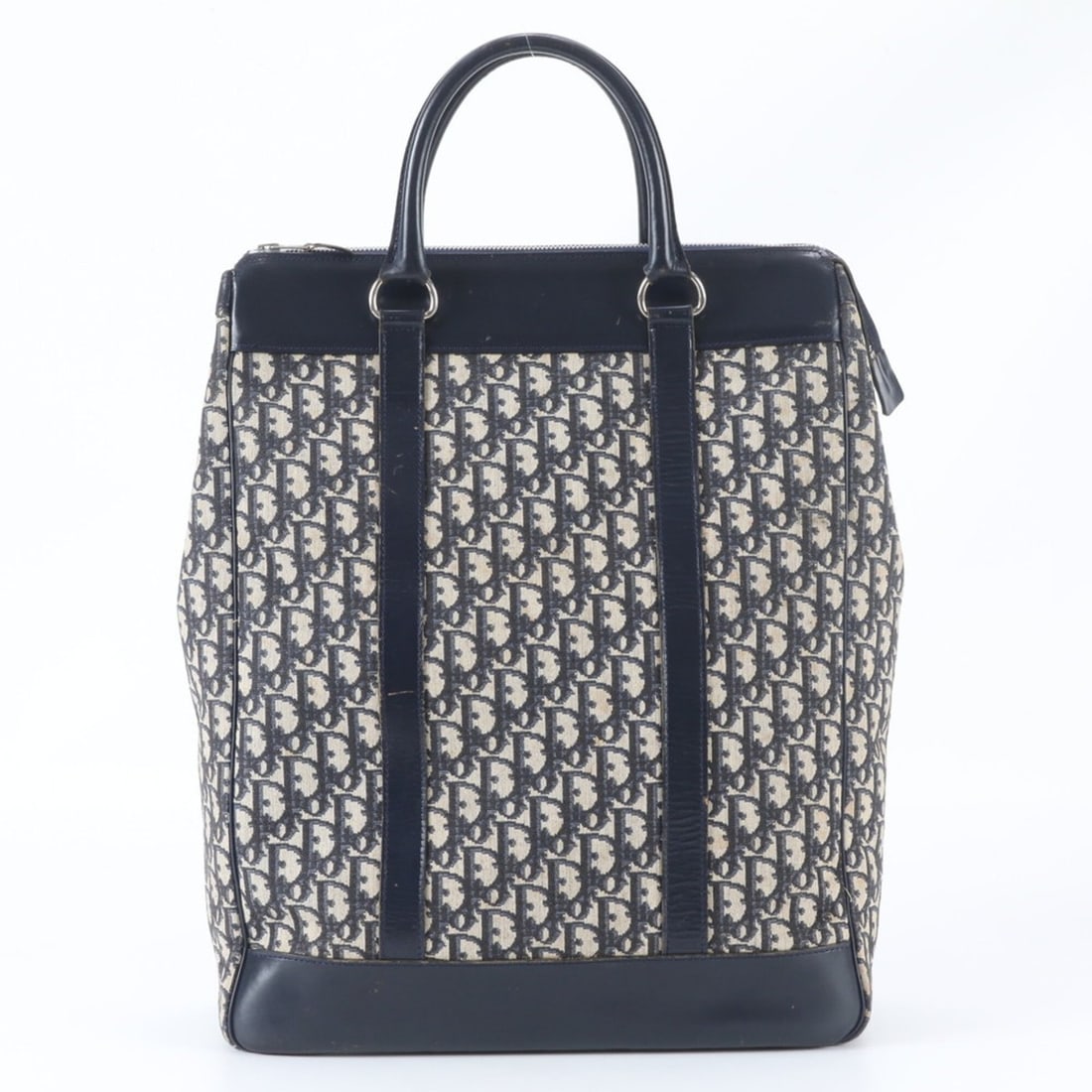 Christian Dior Trotter Leather Tote Bag, Handbag/Shoulder Navy, Men's: --- Catalog ---Category: SizeSize (HxWxD): 45cm x 36cm x 15cm / 17.71'' x 14.17'' x 5.9''Handle Length: 35cm / 13.77''Category: DesignType: Handbag, Tote bagColor: Beige, NavyGender: MenMaterial: Leat