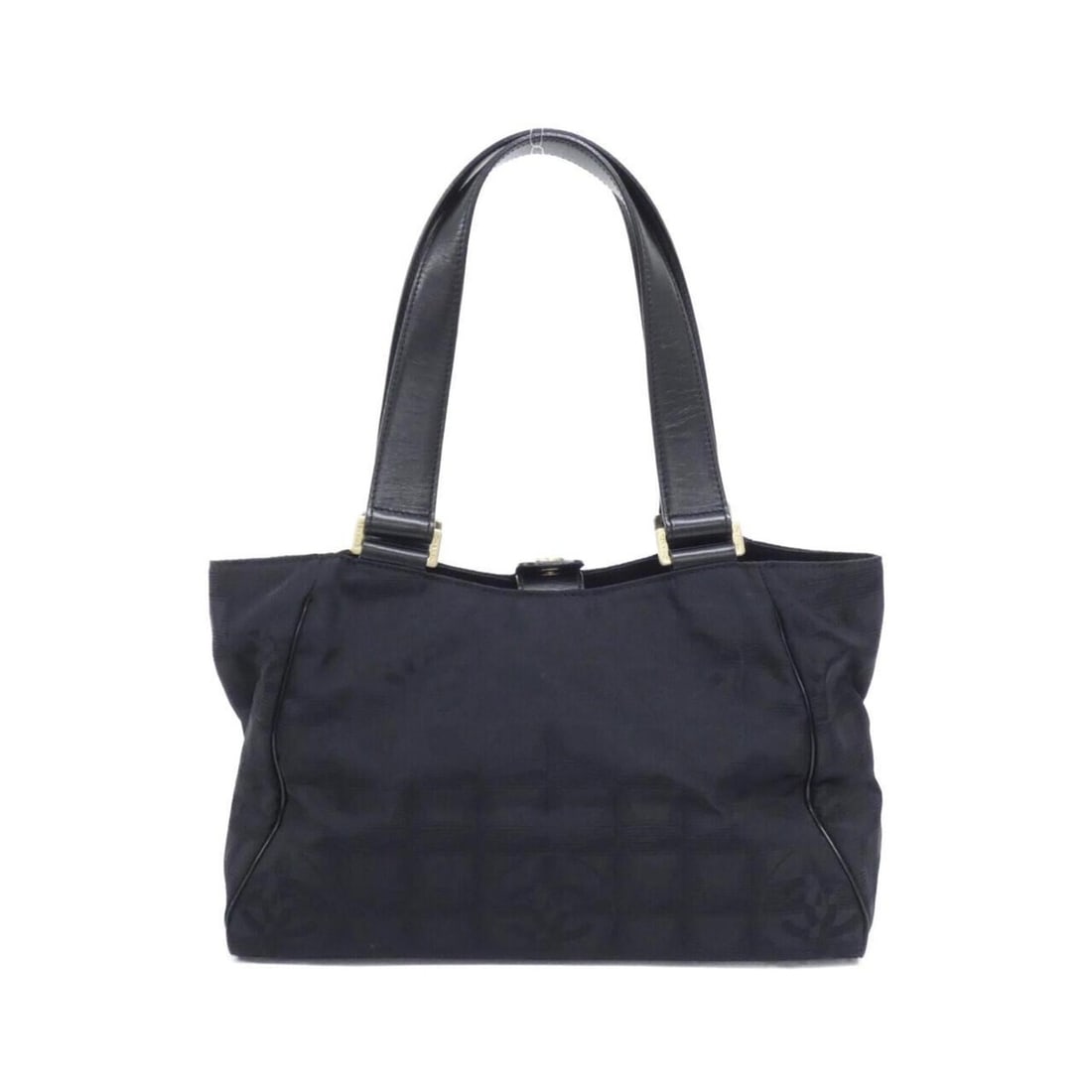 Chanel Travel Line 20518 Handbag: --- Catalog ---Category: SizeSize (HxWxD): 19cm x 28cm x 13cm / 7.48'' x 11.02'' x 5.11''Category: DesignType: HandbagColor: BlackGender: Men,WomenMaterial: Nylon Hardware Color: Matte goldCategory: