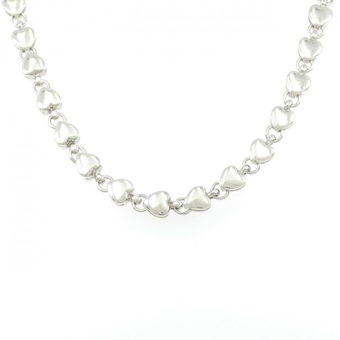 Tiffany & Co. 925 Heart Necklace: --- Catalog ---Category: SizeNeck Circumference: 42 cm / 16.53''Category: DesignGender: WomenMaterial: Silver 925Necklace Type: NecklaceCategory: GeneralBrand: Tiffany--- Item List ---Section: Conditi