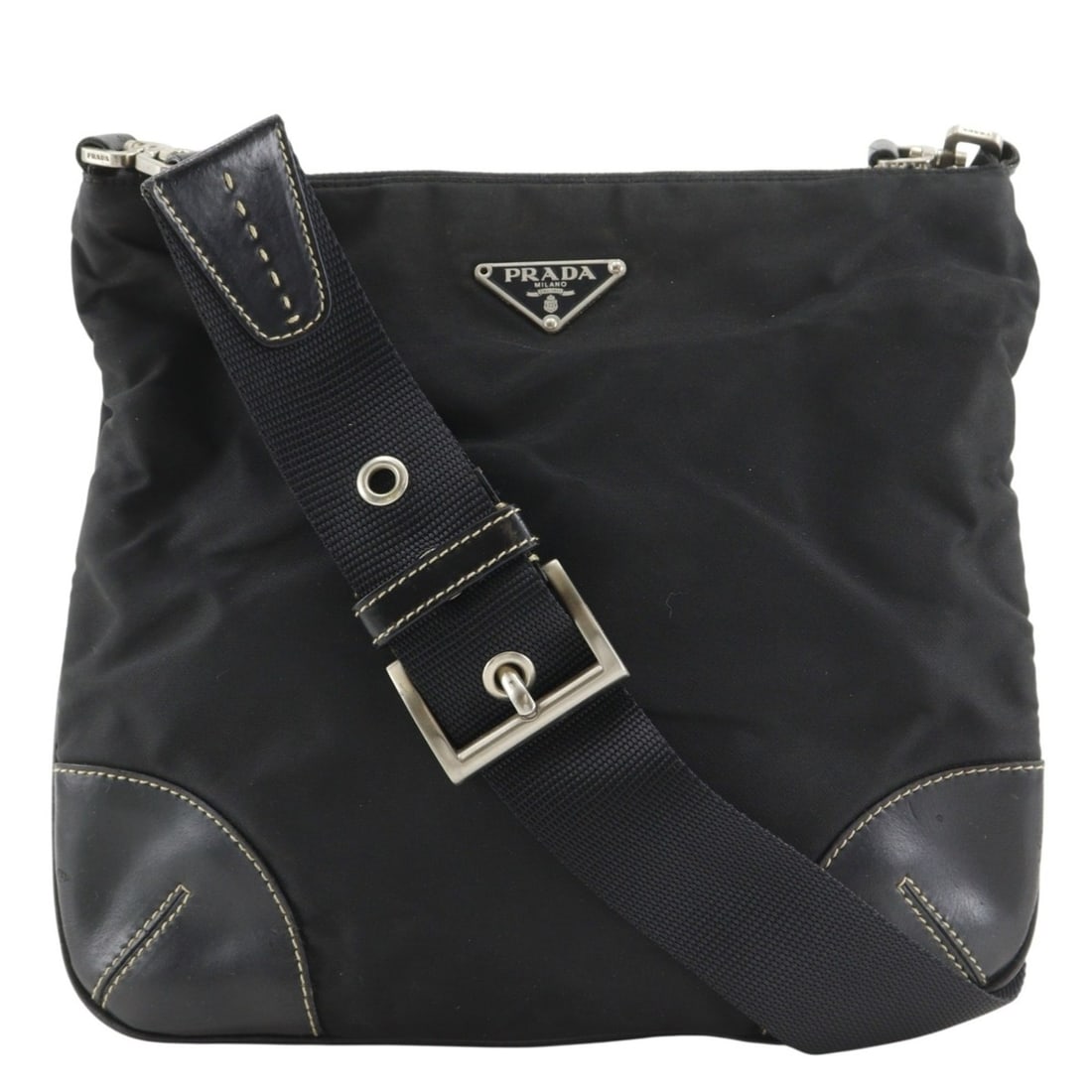 Prada shoulder bag, nylon, black, women's.: --- Catalog ---Category: SizeWeight: 360g / 12.69oz.Strap Drop: 53cm / 20.86''Size (HxWxD): 23cm x 25cm x 2cm / 9.05'' x 9.84'' x 0.78''Category: DesignType: Shoulder bagColor: BlackGender: WomenMater