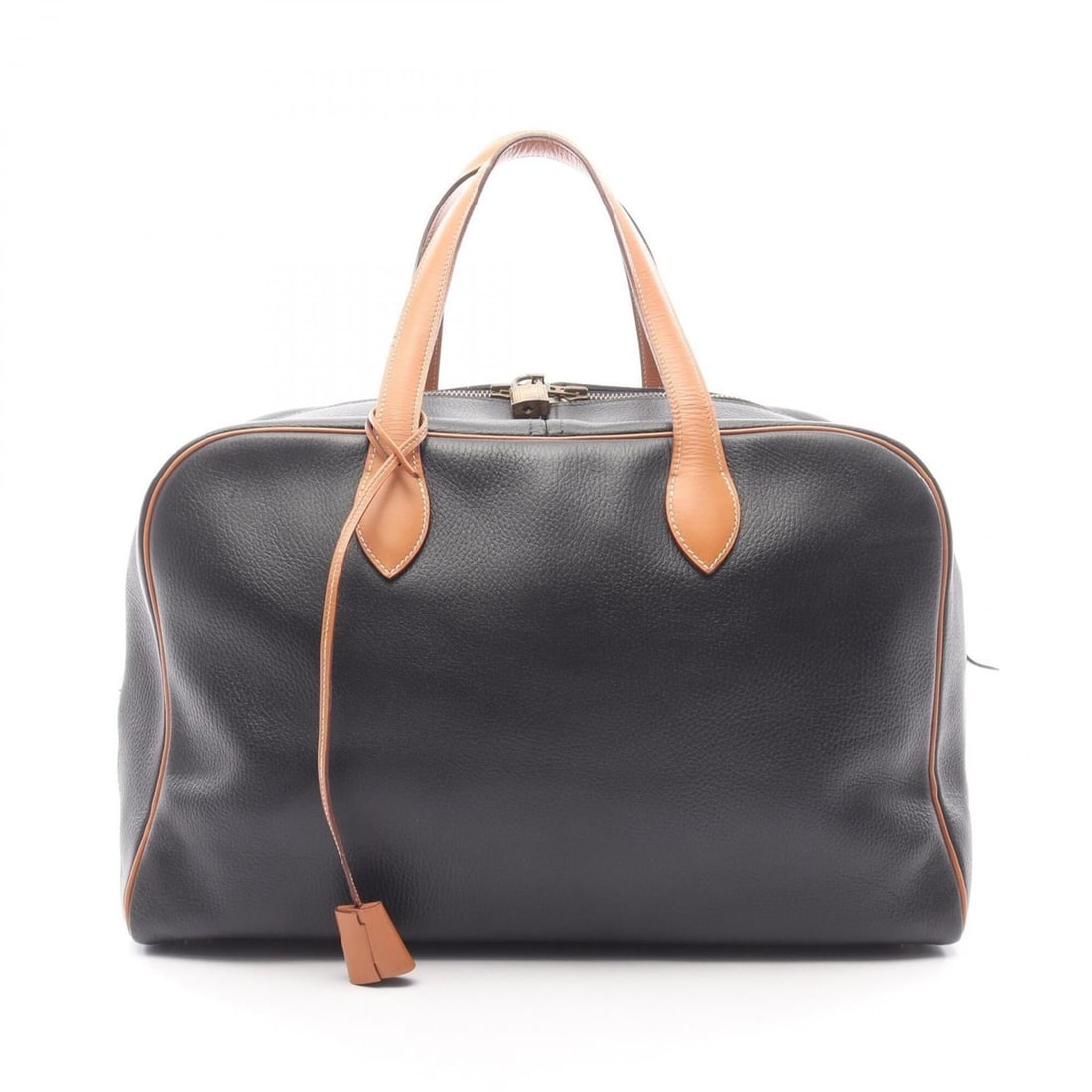 Hermes Victoria 43 Boston Bag Handbag Leather Ardennes Women's Black/Brown: --- Catalog ---Category: SizeSize (HxWxD): 26cm x 43cm x 19cm / 10.23'' x 16.92'' x 7.48''Category: DesignType: Boston bag, HandbagColor: Black, BrownGender: WomenMaterial: Ardennes leather Category: 