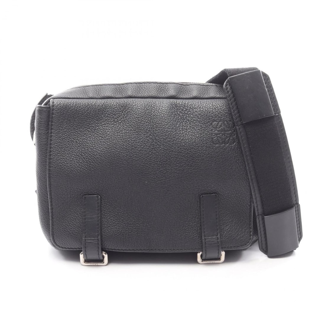 Loewe Military Messenger XS Shoulder Bag/Handbag, Leather, Men's, Black: --- Catalog ---Category: SizeSize (HxWxD): 17cm x 23cm x 5cm / 6.69'' x 9.05'' x 1.96''Category: DesignType: Handbag, Shoulder bagColor: BlackGender: MenMaterial: Leather Category: GeneralBrand: Loewe