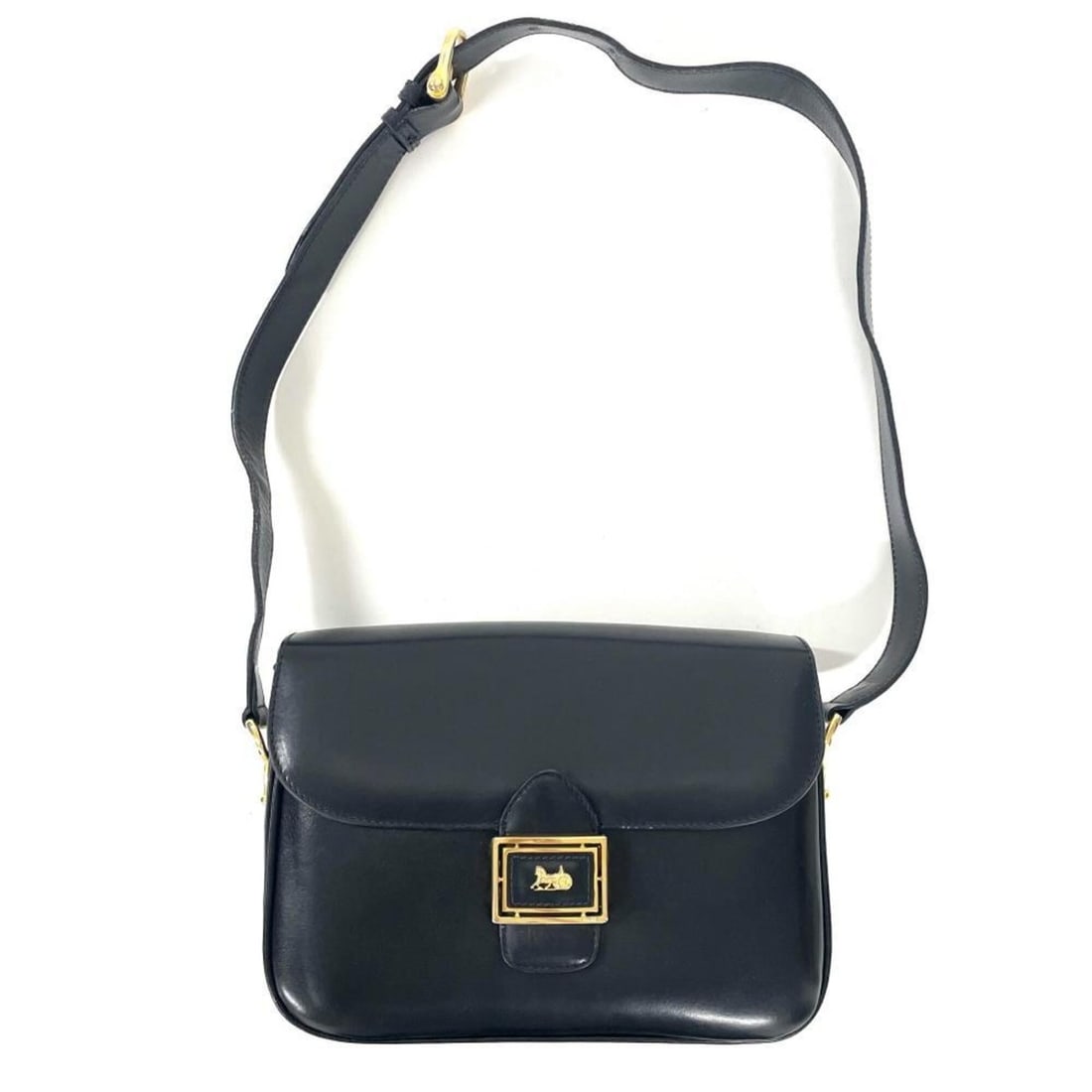 Celine CELINE Carriage Hardware Shoulder Bag Leather Black: --- Catalog ---Category: SizeSize (HxWxD): 16cm x 24cm x 9cm / 6.29'' x 9.44'' x 3.54''Category: DesignType: Shoulder bagColor: BlackGender: WomenMaterial: Leather Category: GeneralBrand: Celine--- It