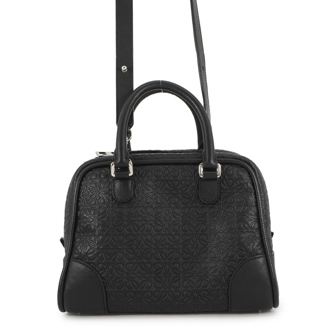 Loewe handbag Repeat Anagram Amazona 75 Small Leather 301.55.L01 LOEWE 2-way shoulder bag Black: --- Catalog ---Category: SizeSize (HxWxD): 16.5cm x 23cm x 13cm / 6.49'' x 9.05'' x 5.11''Category: DesignType: Handbag, Shoulder bagColor: BlackGender: WomenMaterial: Leather Hardware Color: SilverCa