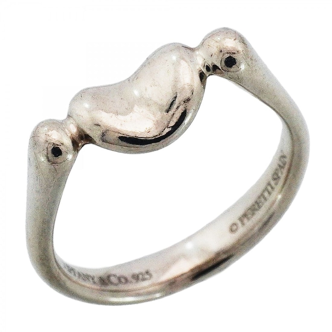 Tiffany & Co. Bean Ring, Sterling Silver 925, Size 8, Women's, P2799836: --- Catalog ---Category: SizeJP Size: 8US Size: 4.5Category: DesignType: Band ringGender: WomenMaterial: Silver 925Category: GeneralBrand: Tiffany--- Item List ---Section: ConditionRanking: Rank AB Us