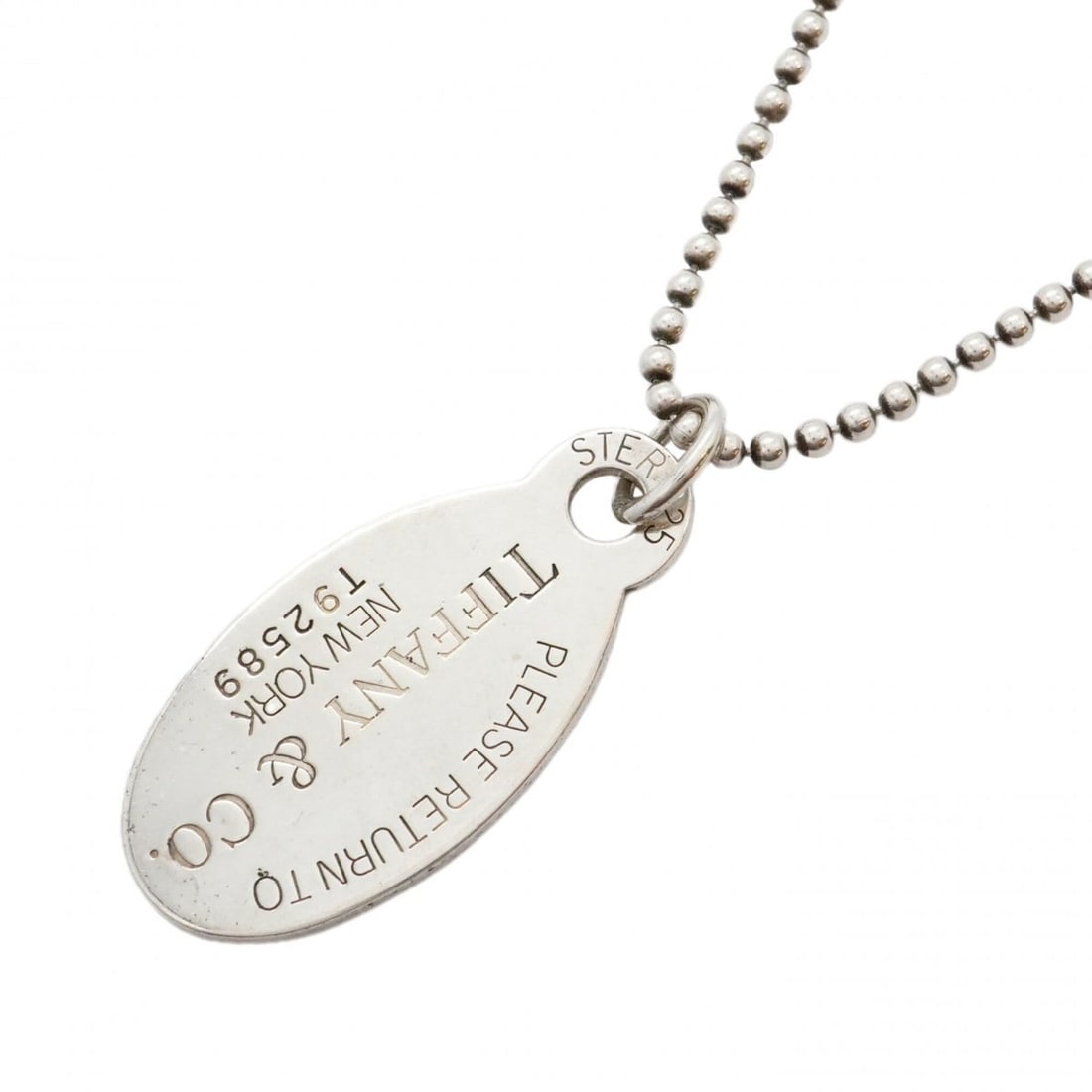 Tiffany & Co. Return to Oval Necklace, Sterling Silver 925, for Men and Women: --- Catalog ---Category: SizePendant Size: 47.8mm x 20.8mm / 1.88'' x 0.81''Neck Circumference: 86.5 cm / 34.05''Category: DesignGender: Men,WomenMaterial: Silver 925Necklace Type: NecklaceCategory: G