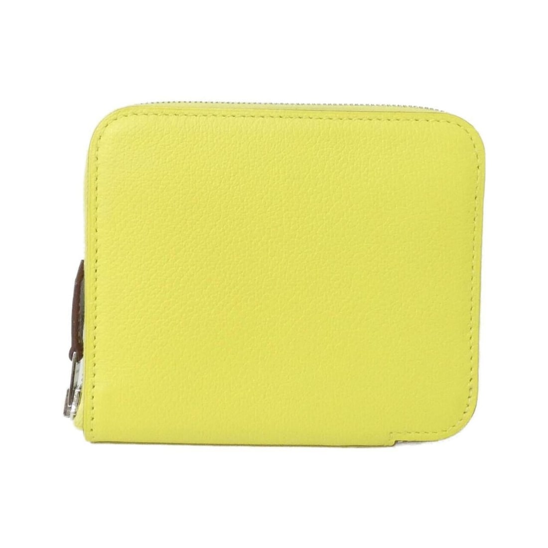 Hermes EN LIBERTE Silk In Compact 084541CK Wallet: --- Catalog ---Category: SizeSize (HxWxD): 9cm x 11cm x 1.5cm / 3.54'' x 4.33'' x 0.59''Category: DesignType: Coin purse/coin caseColor: Lime, OrangeGender: WomenMaterial: Silk Category: GeneralLine: 