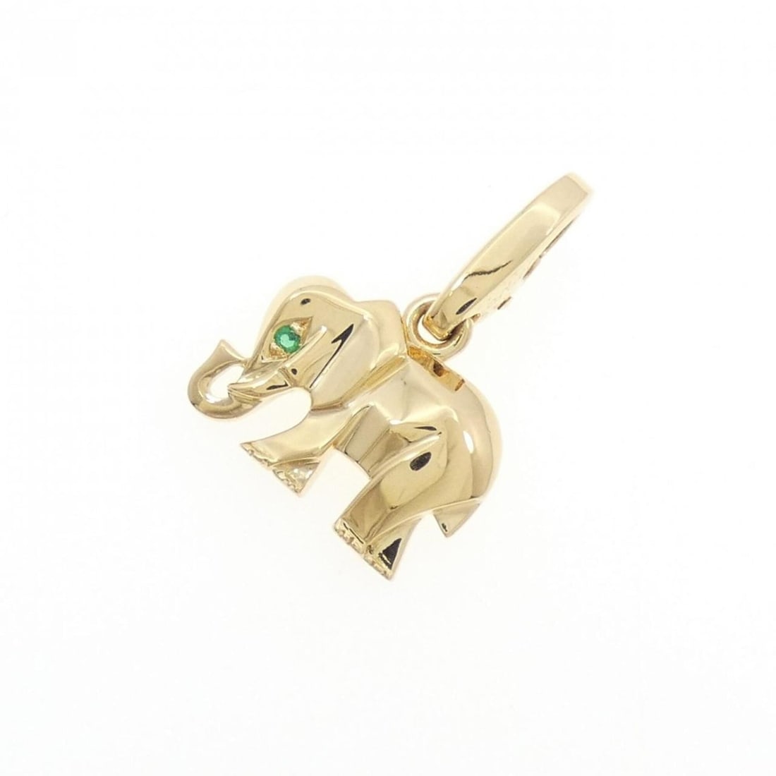 Cartier Candy Pendant: --- Catalog ---Category: SizeWeight: 2.8g / 0.09oz.Pendant Size: 20.4mm x 14.5mm / 0.8'' x 0.57''Category: DesignStone: EmeraldGender: WomenMaterial: Yellow gold (18K)Pendant Type: PendantNecklace Typ