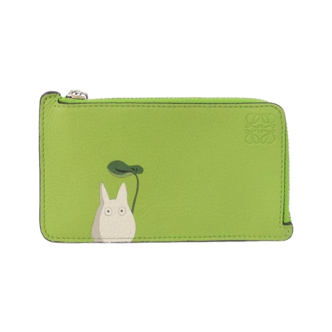 Loewe C643Z40X07 Wallet/Coin Case: --- Catalog ---Category: SizeSize (HxWxD): 14cm x 5cm / 5.51'' x 1.96''Category: DesignType: Coin purse/coin caseColor: BlackGender: Women,MenMaterial: Canvas Category: GeneralBrand: Loewe--- Item