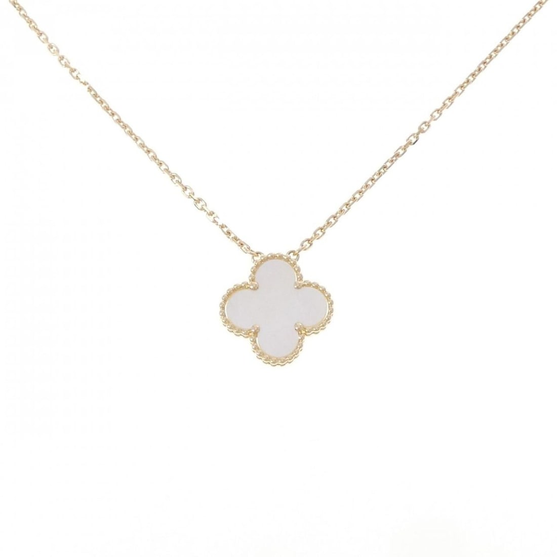 Van Cleef & Arpels Vintage Alhambra Necklace: --- Catalog ---Category: SizePendant Size: 14.5mm x 14.5mm / 0.57'' x 0.57''Neck Circumference: 38 cm - 42 cm / 14.96'' - 16.53''Category: DesignGender: WomenMaterial: Yellow gold (18K)Pendant Type: P
