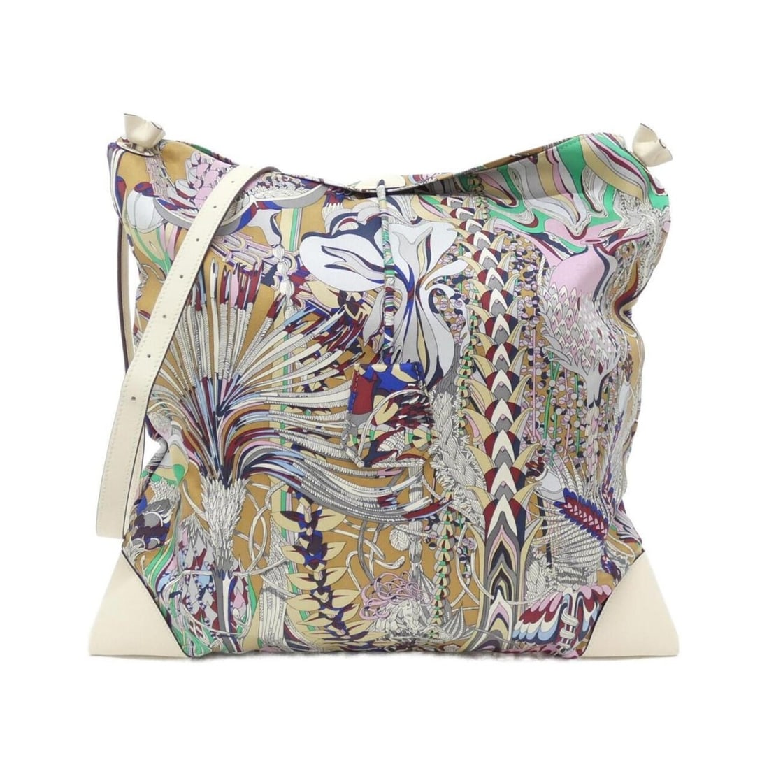 Hermes FANTAISIE BOTANIQUE Silky City MM Shoulder Bag: --- Catalog ---Category: SizeSize (HxWxD): 40cm x 39cm x 1cm / 15.74'' x 15.35'' x 0.39''Category: DesignType: Pouch, Shoulder bagColor: BeigeGender: WomenMaterial: Silk , Swift leather Hardware