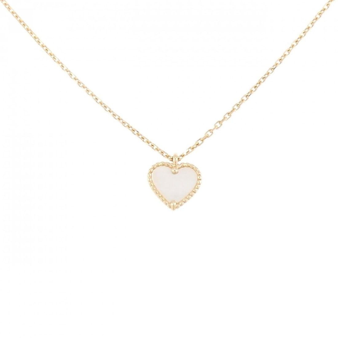 Van Cleef & Arpels Sweet Alhambra Necklace: --- Catalog ---Category: SizePendant Size: 8mm x 8.7mm / 0.31'' x 0.34''Neck Circumference: 38 cm - 40 cm / 14.96'' - 15.74''Category: DesignGender: WomenMaterial: Yellow gold (18K)Pendant Type: