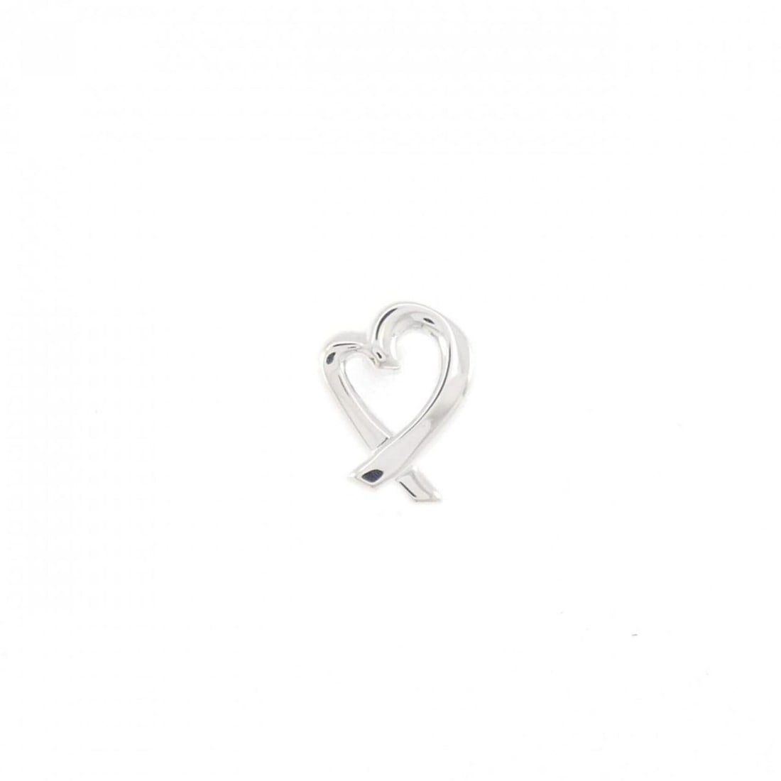 Tiffany Loving Heart Mini Earring (Single Earring): --- Catalog ---Category: SizeSize (HxWxD): 10.10mm x 7.80mm / 0.40'' x 0.31''Category: DesignType: Stud earringsGender: WomenMaterial: Silver 925Single earring: YesCategory: GeneralMPN: