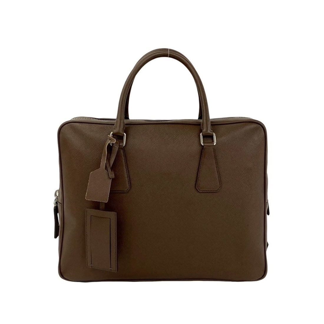 PRADA business bag/briefcase with triangular logo plate hardware, Saffiano leather, genuine A4 size: --- Catalog ---Category: SizeSize (HxWxD): 28.5cm x 35cm x 9cm / 11.22'' x 13.77'' x 3.54''Category: DesignType: BriefcaseColor: BrownGender: WomenMaterial: Leather Category: GeneralBrand: Prada--- It