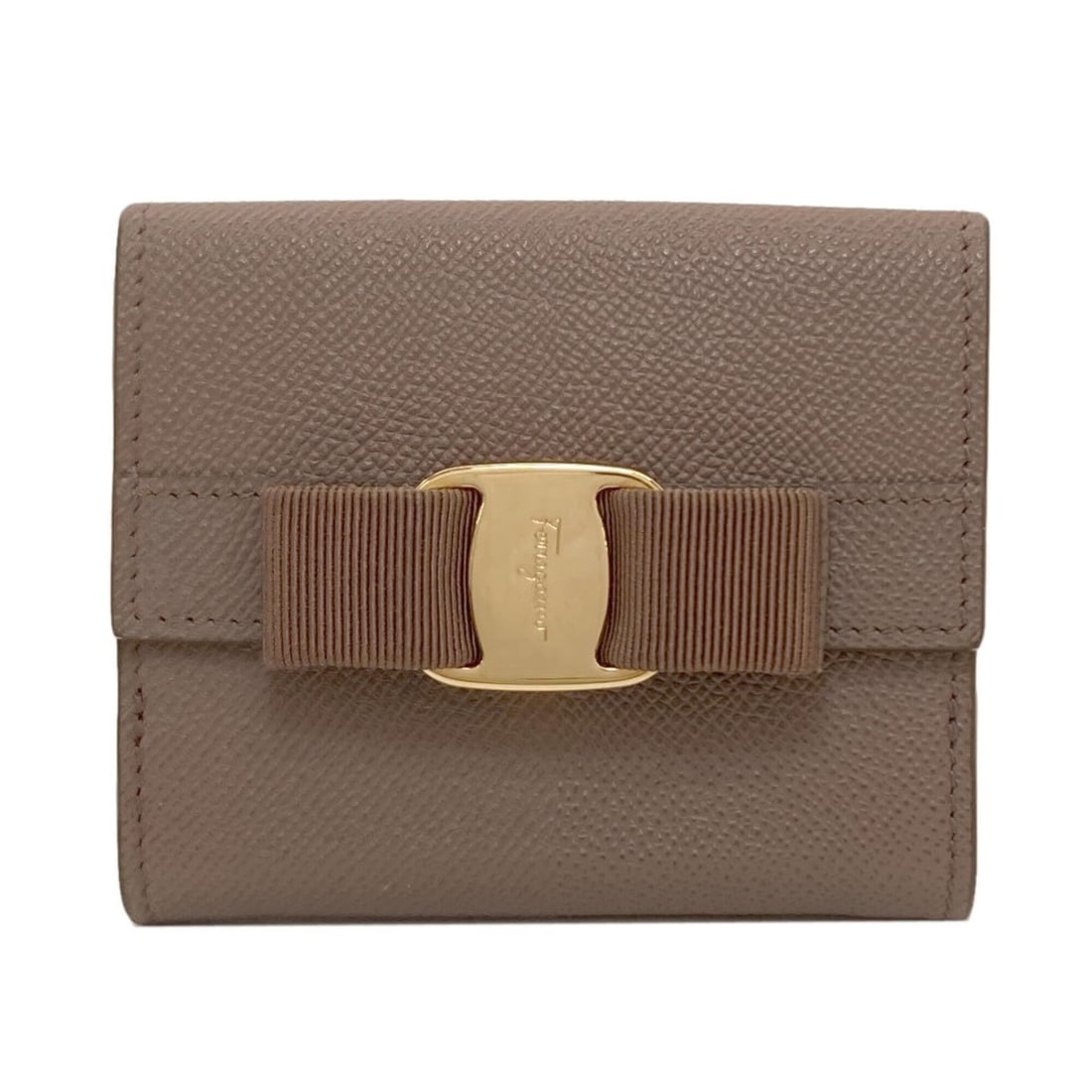 Hermes Kelly 32, external stitching, handbag, box calf leather, black, women's.: --- Catalog ---Category: SizeSize (HxWxD): 23cm x 32.5cm x 12cm / 9.05'' x 12.79'' x 4.72''Category: DesignType: HandbagColor: BlackGender: WomenMaterial: Box calf leather Category: GeneralBrand: Herm