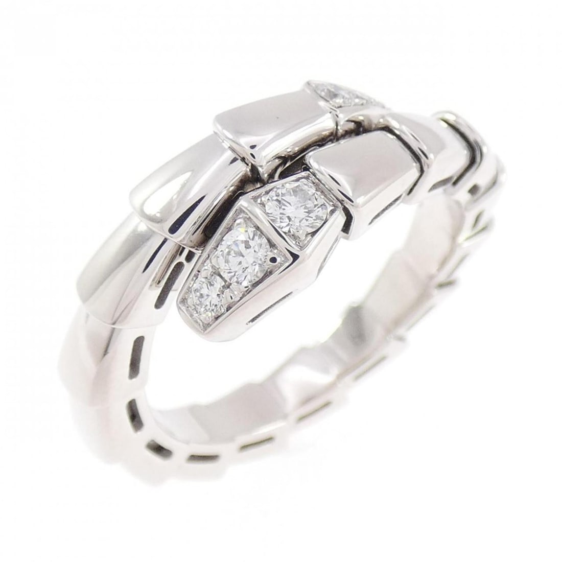Bvlgari Serpenti Viper Ring: --- Catalog ---Category: SizeJP Size: 11US Size: 6Category: DesignType: Band ringColor: White goldStone: DiamondGender: WomenMaterial: White gold (18K)Category: GeneralBrand: Bvlgari--- Item List ---S