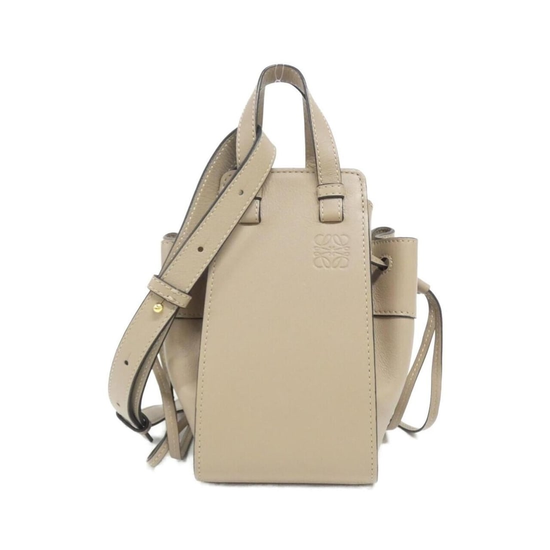 Loewe Hammock Drawstring Mini 314 30 V07 Shoulder Bag: --- Catalog ---Category: SizeWeight: 300g / 10.58oz.Size (HxWxD): 19cm x 11cm x 17cm / 7.48'' x 4.33'' x 6.69''Strap Length: 108cm - 124cm / 42.51'' - 48.81''Handle Length: 15cm / 5.9''Category: