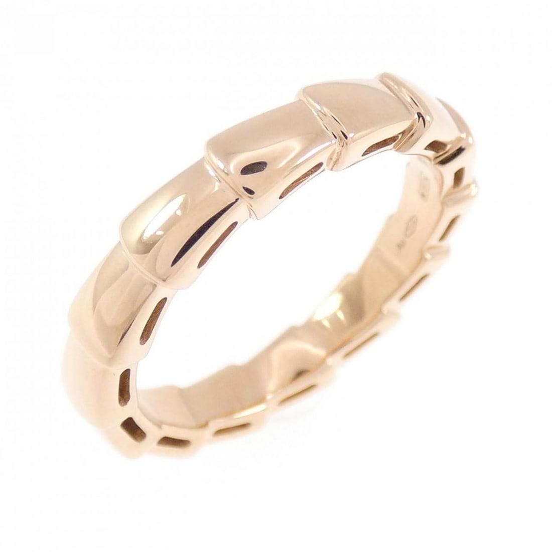 Bvlgari Serpenti Ring: --- Catalog ---Category: SizeUS Size: 6.5Brand Size: 52Category: DesignType: Band ringColor: Pink goldGender: WomenMaterial: Pink gold (18K)Category: GeneralBrand: Bvlgari--- Item List ---Section: Con