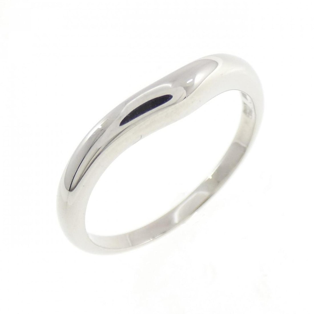 Bvlgari Bulgari wedding ring: --- Catalog ---Category: SizeJP Size: 10US Size: 5.5Category: DesignType: Wedding ringColor: PlatinumGender: WomenMaterial: Platinum 950Category: GeneralBrand: Bvlgari--- Item List ---Section: