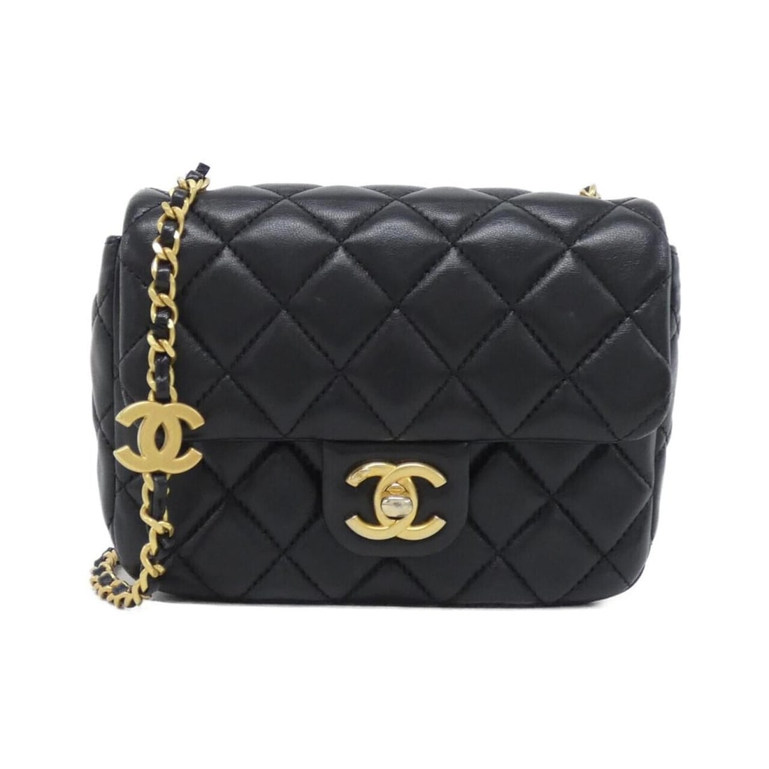 Chanel AS3490 Shoulder Bag: --- Catalog ---Category: SizeSize (HxWxD): 13cm x 16cm x 4cm / 5.11'' x 6.29'' x 1.57''Category: DesignType: Shoulder bagColor: BlackGender: WomenMaterial: Leather Hardware Color: Matte