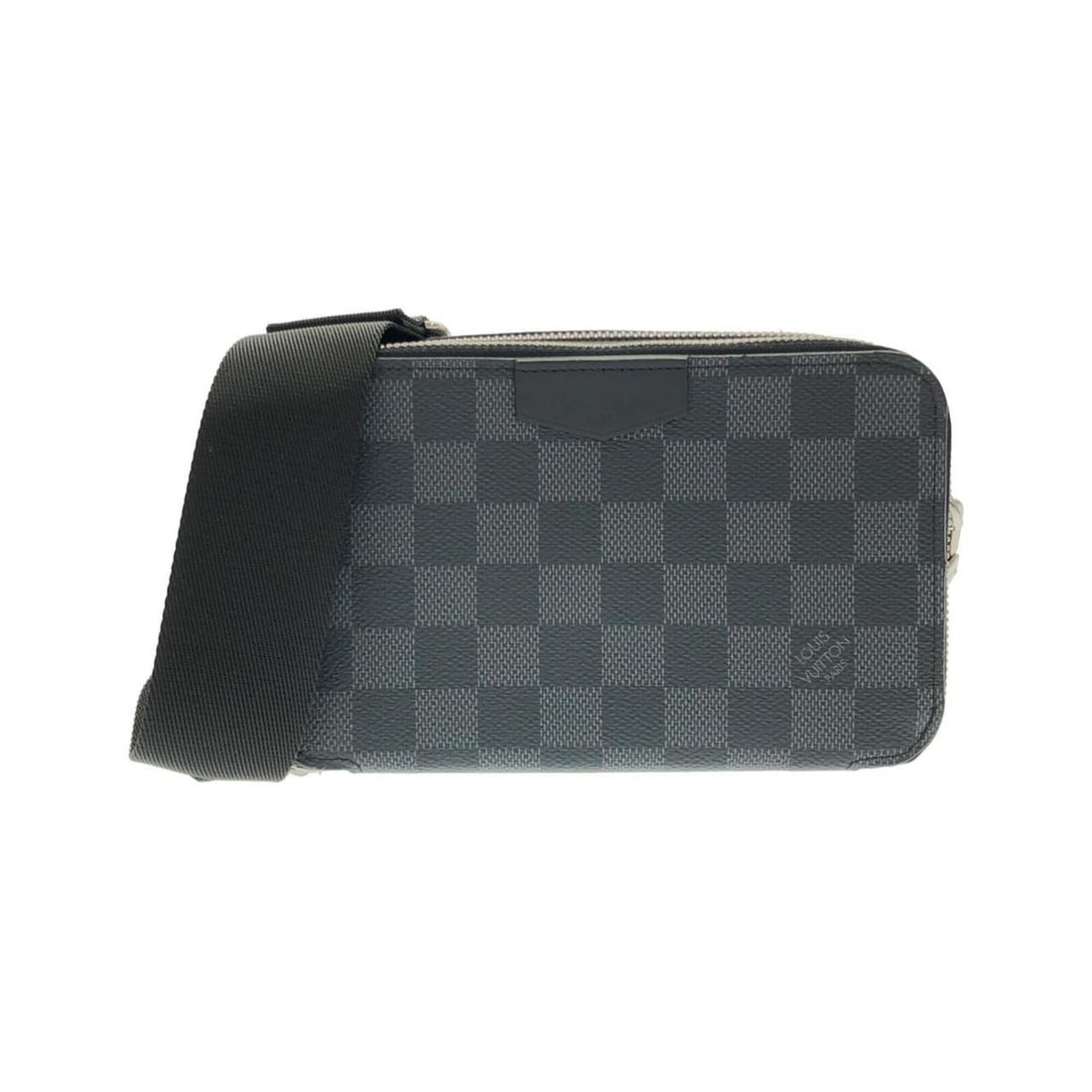 Louis Vuitton Damier Graphite Alpha Wearable Wallet N60418 Shoulder Bag: --- Catalog ---Category: SizeSize (HxWxD): 11cm x 18cm x 6cm / 4.33'' x 7.08'' x 2.36''Category: DesignType: Shoulder bagColor: GraphiteGender: MenMaterial: Coated canvas Hardware Color: SilverCategor