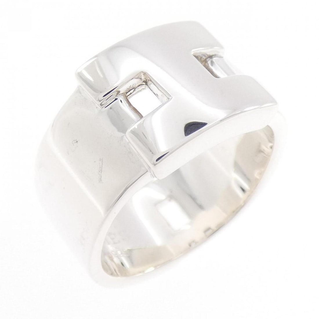 Hermes Hercules Ring: --- Catalog ---Category: SizeUS Size: 8Brand Size: 56Category: DesignType: Band ringGender: WomenMaterial: Silver 925Category: GeneralBrand: Hermes--- Item List ---Section: ConditionRanking: Rank A