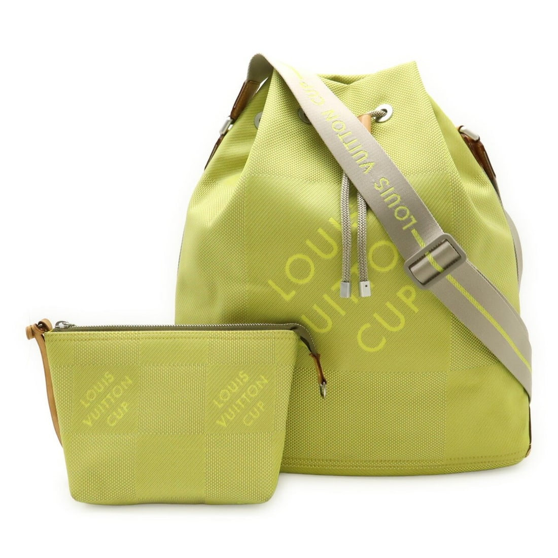 LOUIS VUITTON Damier Geant Volunteer LV Cup Limited Edition Shoulder Bag, Lime Yellow, M80635: --- Catalog ---Category: SizeSize (HxWxD): 41cm x 35.5cm x 12cm / 16.14'' x 13.97'' x 4.72''Category: DesignType: Pouch, Shoulder bagColor: Lime yellowGender: WomenMaterial: Damier Geant , Canvas Cate