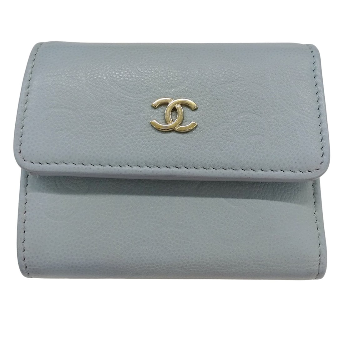 Chanel women's trifold wallet, caviar leather, camellia design, light blue, gold hardware.: --- Catalog ---Category: SizeSize (HxWxD): 9cm x 11cm x 4cm / 3.54'' x 4.33'' x 1.57''Category: DesignType: Wallet (tri-fold)Color: Light blueGender: WomenMaterial: Grained Calfskin Category: GeneralB