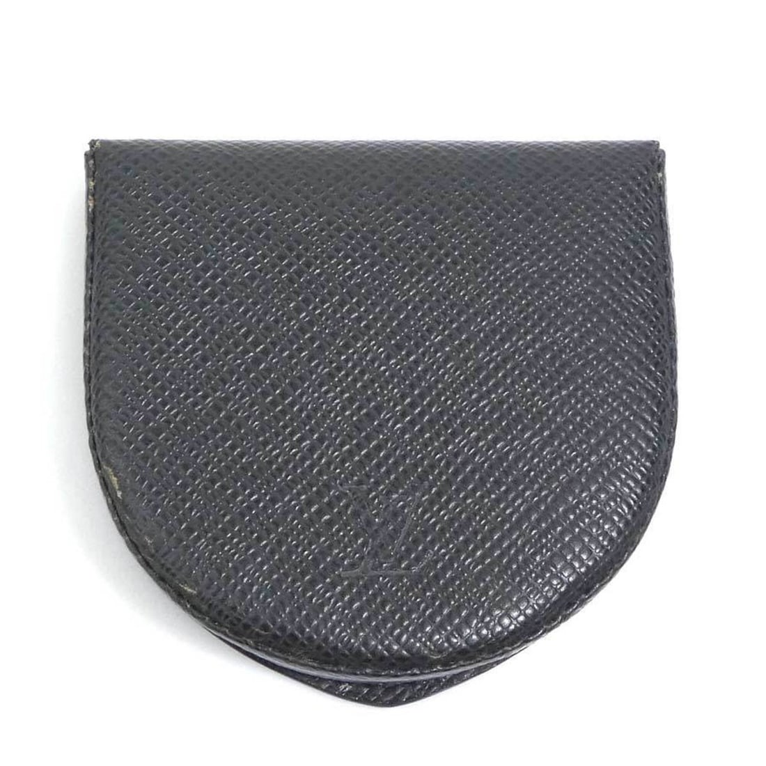 Louis Vuitton LOUIS VUITTON Wallet/Coin Purse Taiga Porte Monnaie Cuvette Black Men's M64422 e61828a: --- Catalog ---Category: SizeSize (HxWxD): 8.2cm x 8.5cm x 2cm / 3.22'' x 3.34'' x 0.78''Category: DesignType: Coin purse/coin caseColor: BlackGender: MenMaterial: Taiga leather Category: GeneralMPN: 