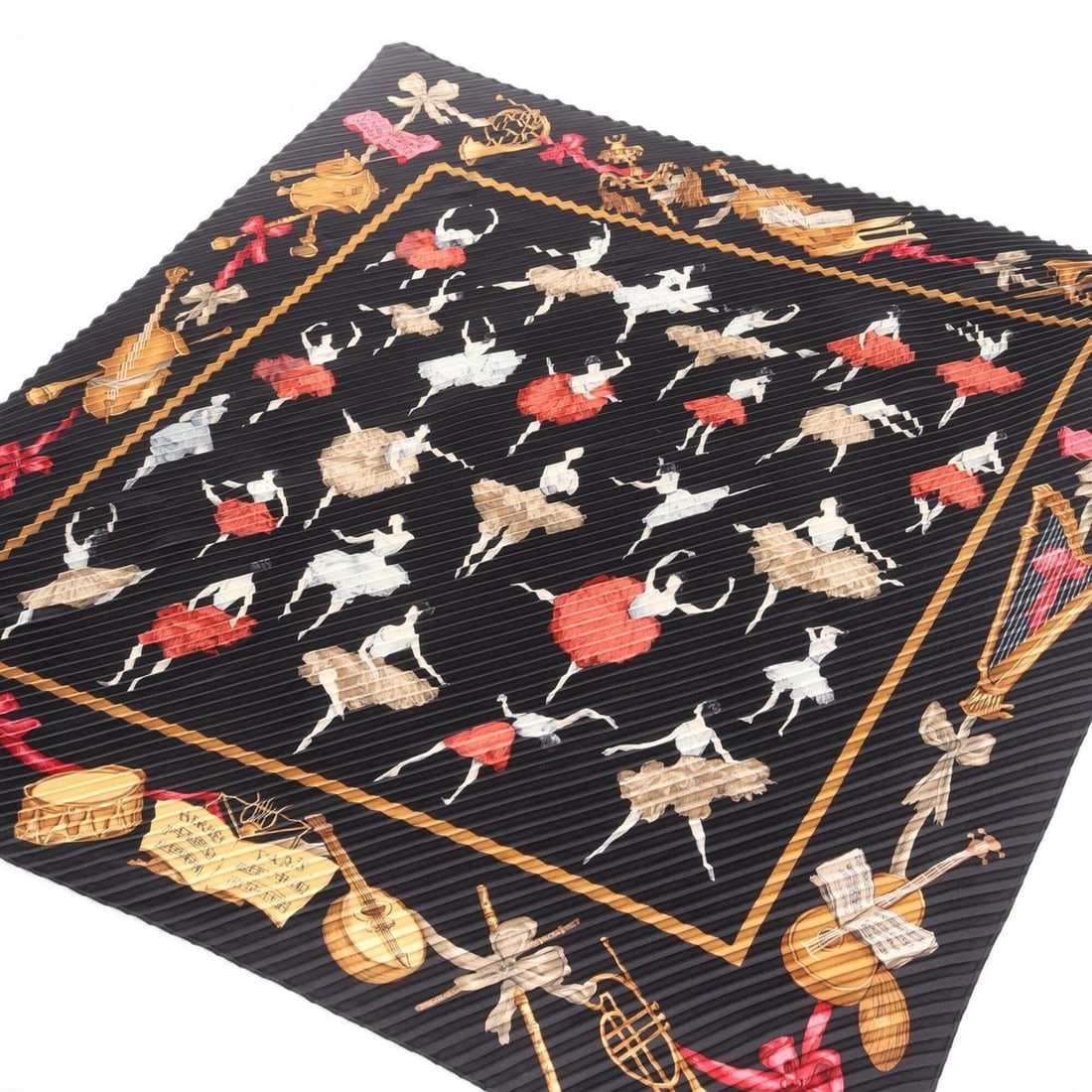 Hermes Carre Plissé La Dance Scarf/Muffler, Silk, Women's, Black/Multicolor: --- Catalog ---Category: SizeSize (LxW): 1.3m / 51.18''Category: DesignType: ScarfColor: Black, Multi-colorGender: WomenMaterial: Silk Category: GeneralBrand: Hermes--- Item List ---Section:
