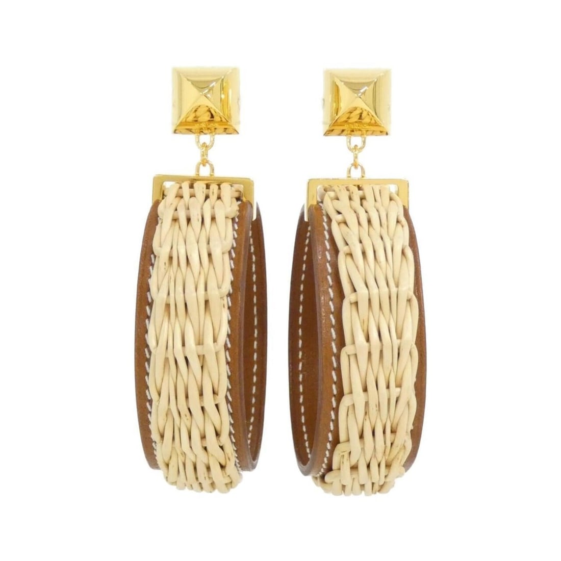 Hermes Medor Picnic GM 070951F Earrings: --- Catalog ---Category: SizeSize (HxWxD): 85.00mm x 20.00mm / 3.35'' x 0.79''Category: DesignType: Stud earringsColor: Fauve, GoldGender: Men,WomenMaterial: Barenia leatherCategory: GeneralMPN: 07095