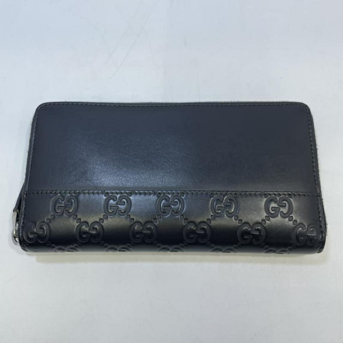 GUCCI Round Long Wallet 408839?2184 Gucci: --- Catalog ---Category: SizeSize (HxWxD): 10cm x 18.5cm x 2.5cm / 3.93'' x 7.28'' x 0.98''Category: DesignColor: BlackGender: Women,MenCategory: GeneralMPN: 408839.2184Brand: Gucci--- Item List ---Se