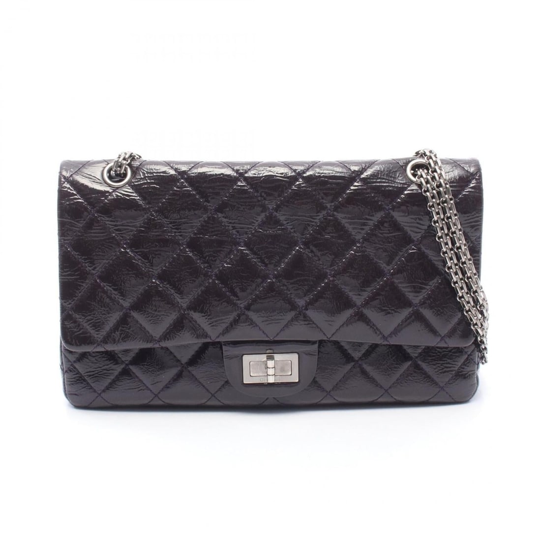 Chanel 2.55 Matelassé Maxi Double Flap Shoulder Bag Handbag Patent Leather Women's Purple: --- Catalog ---Category: SizeSize (HxWxD): 19cm x 31cm x 9cm / 7.48'' x 12.2'' x 3.54''Category: DesignType: Handbag, Shoulder bagColor: PurpleGender: WomenMaterial: Patent leather Hardware Color: Sil
