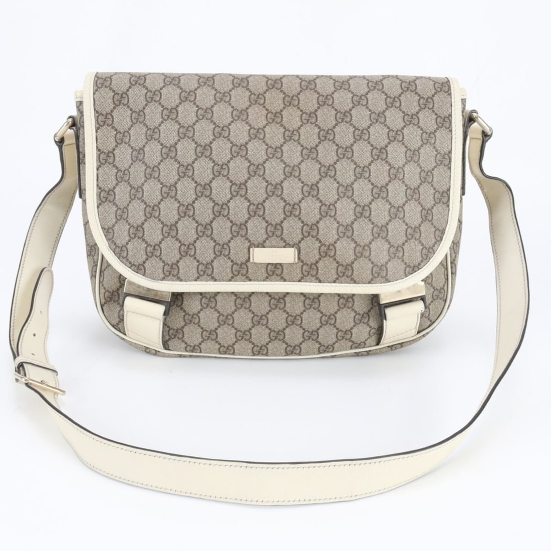 Gucci GG Supreme 201732 Leather Shoulder Bag, Crossbody Bag for Women: --- Catalog ---Category: SizeSize (HxWxD): 24cm x 31cm x 10cm / 9.44'' x 12.2'' x 3.93''Strap Length: 106cm / 41.73''Category: DesignType: Shoulder bagColor: BeigeGender: WomenMaterial: Leather , Coat