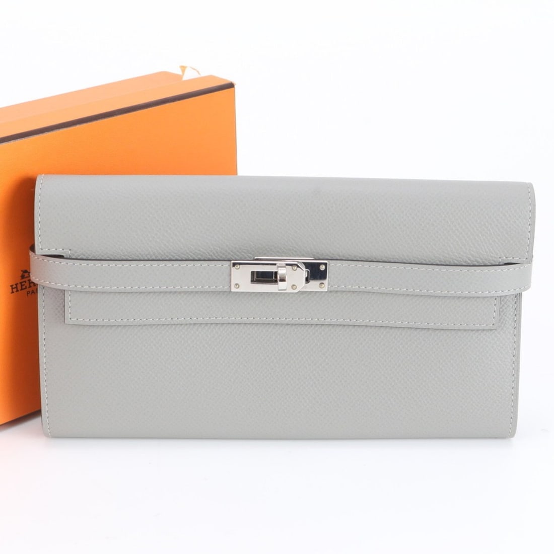 Hermes Kelly Wallet, X stamp, Veau Epsom leather, long wallet, round zipper, women's.: --- Catalog ---Category: SizeSize (HxWxD): 11cm x 20cm x 2.5cm / 4.33'' x 7.87'' x 0.98''Category: DesignType: Long wallet (bi-fold)Color: GrayGender: WomenMaterial: Epsom leather Category: GeneralLin