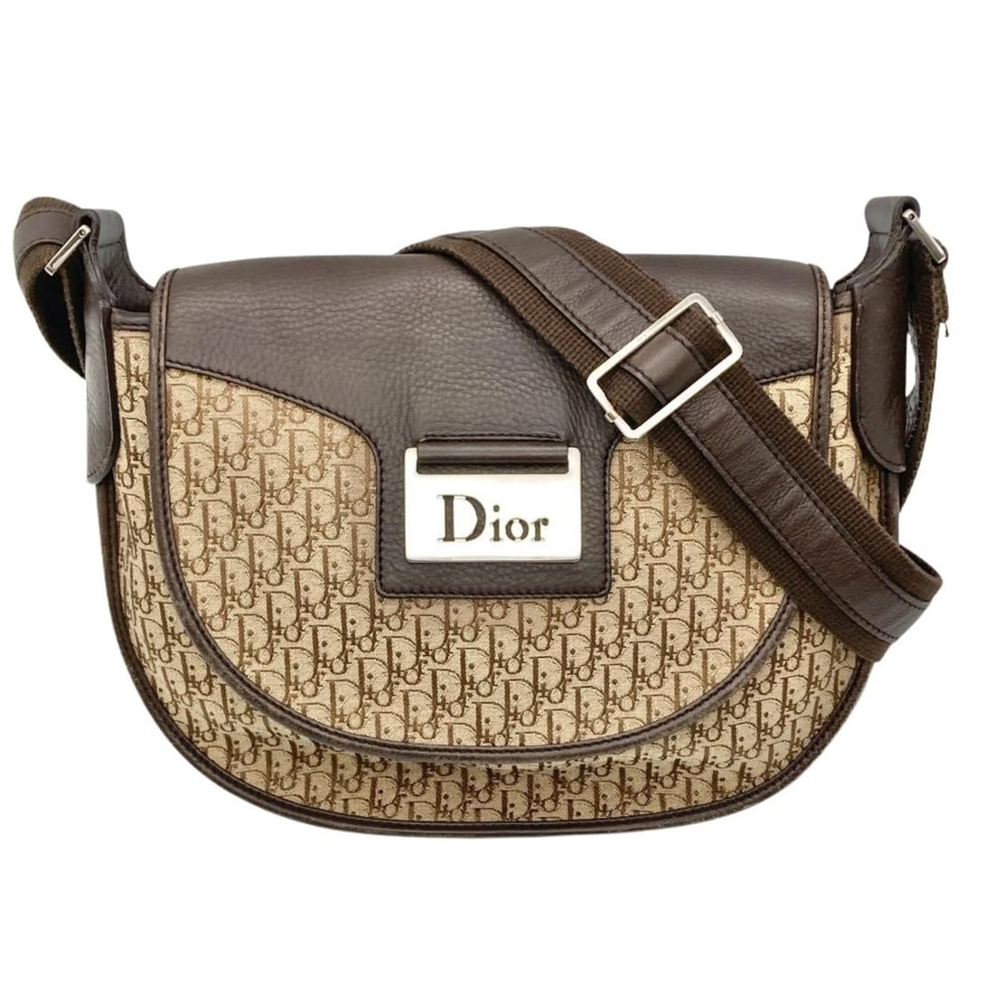 Christian Dior Street Chic Trotter Shoulder Bag, Jacquard Leather, Brown, Silver Hardware, Women's: --- Catalog ---Category: SizeSize (HxWxD): 21cm x 28.5cm / 8.26'' x 11.22''Category: DesignType: Shoulder bagColor: BrownGender: WomenMaterial: Jacquard , Leather Hardware Color: SilverCategory: