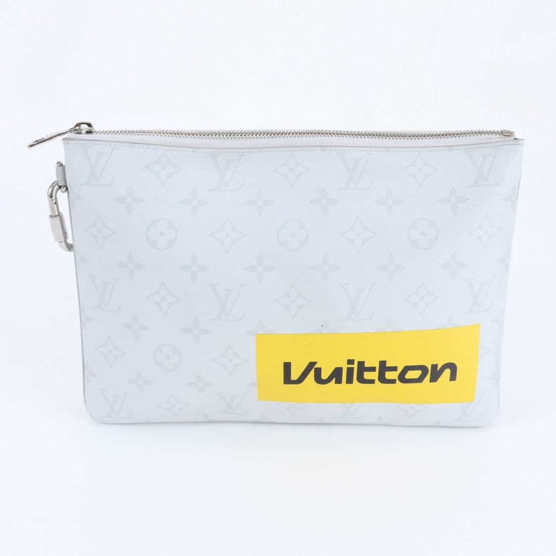 Louis Vuitton Taigarama Zipped Handbag Pouch GM M68310 Leather Second Bag Clutch Men's: --- Catalog ---Category: SizeSize (HxWxD): 20cm x 28cm x 1cm / 7.87'' x 11.02'' x 0.39''Category: DesignType: HandbagGender: MenMaterial: Leather , Coated canvas Category: GeneralLine: TaigaramaBrand: